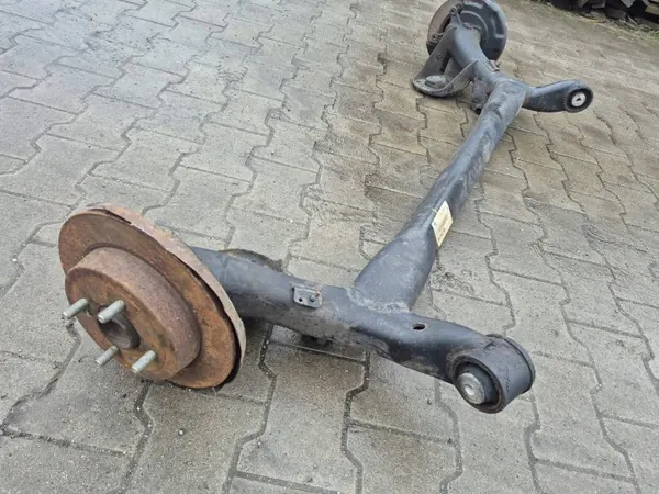 Viga eixo traseiro Kia Stonic OEM AKH18182 - Usado image 4