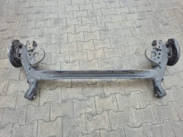 Viga eixo traseiro Kia Stonic OEM AKH18182 - Usado image 8