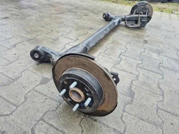 Viga eixo traseiro Kia Stonic OEM AKH18182 - Usado image 9