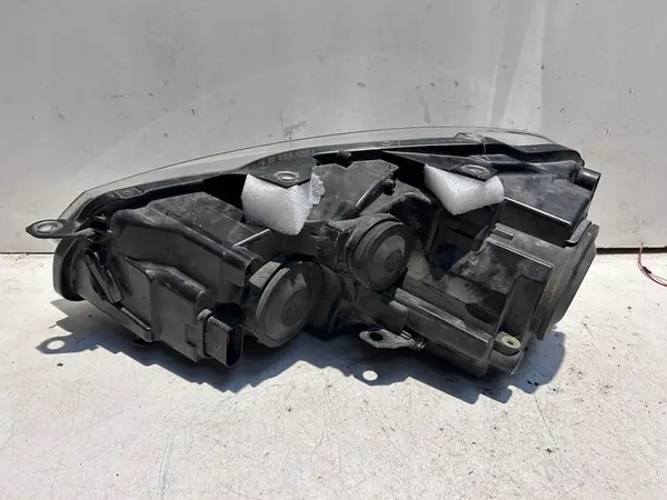 Farol Direito VW Golf VI 5K1941006L image 2