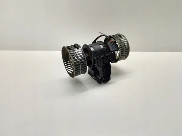 BMW 5 E60 E61 2006 Ventilador de aquecimento dianteiro image 6