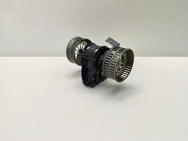 BMW 5 E60 E61 2006 Ventilador de aquecimento dianteiro image 8