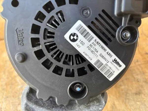 Vaihtovirtageneraattori BMW 2.0 D F10 F11 F20 F30 F31 OEM 8519890 image 4