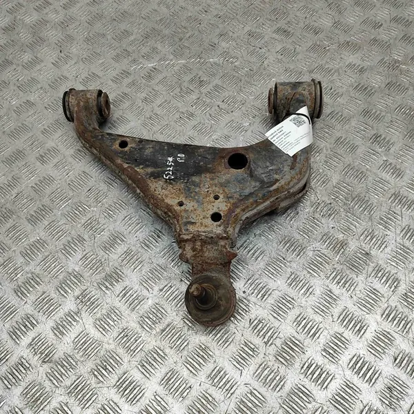 Braccio di controllo inferiore anteriore destro Toyota Hilux 2023 image 4