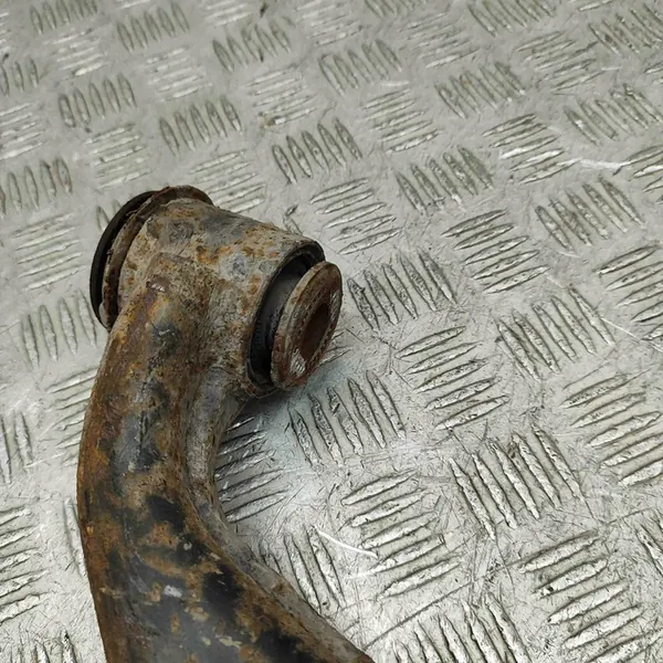 Braccio di controllo inferiore anteriore destro Toyota Hilux 2023 image 7