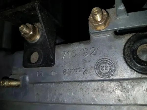 BMW moottoritilan osat OEM 1716921 5-sarja E34 image 3