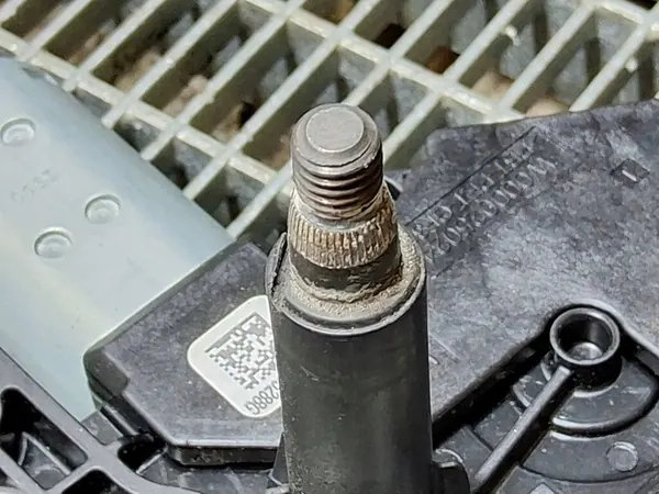 Mercedes-Benz A2469061701 Heckwischermotor image 4