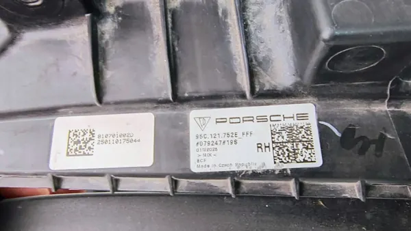 Porsche Macan II Lenkrad Luftblende Rechts OEM 95C807230 image 6