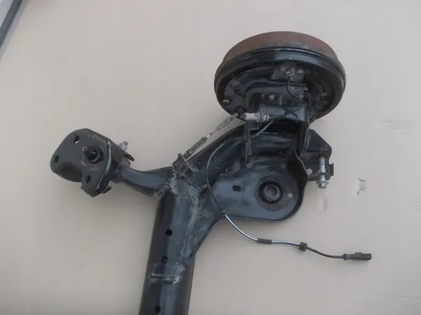 Viga de eje trasero Ford B-Max OEM belka b-max image 7