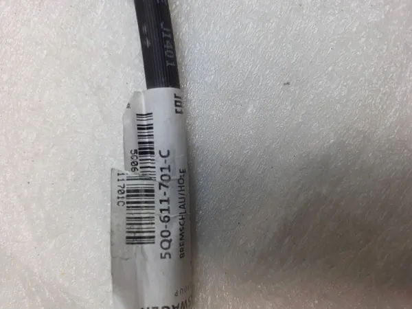 Bromsslang fram OEM 5Q0611701C - Volkswagen image 6