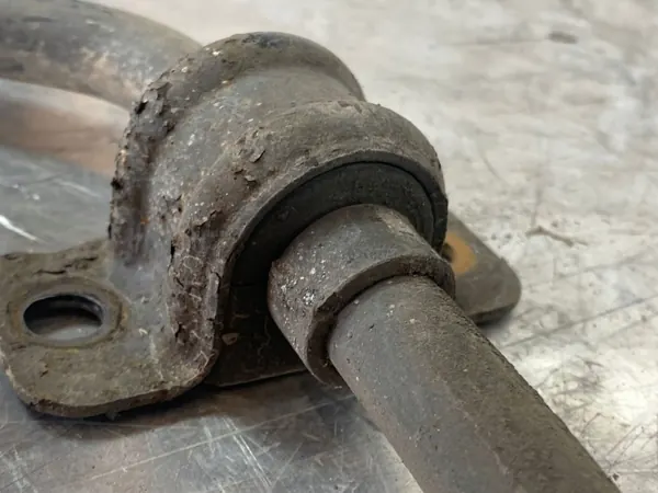 Estabilizador trasero SsangYong Rexton OEM FOB48365 image 3