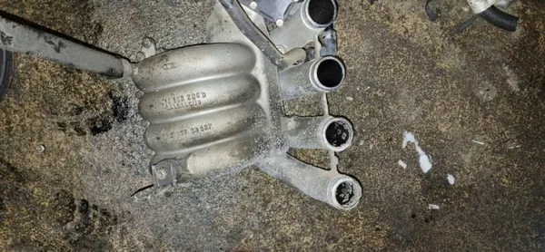 Colector de admisión OEM 058133206d Audi A4 1.8L image 4