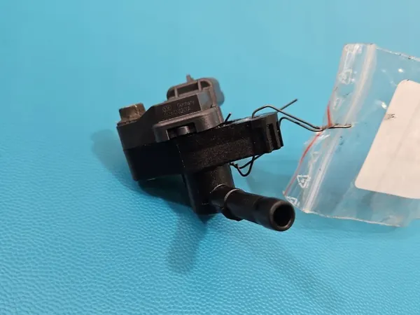 Lufttrycksensor OEM 223659870R Renault Trafic III image 5