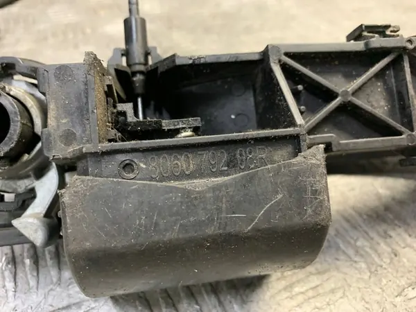 Ulko-ovi kahva etu oikea Movano B 806071150R image 3