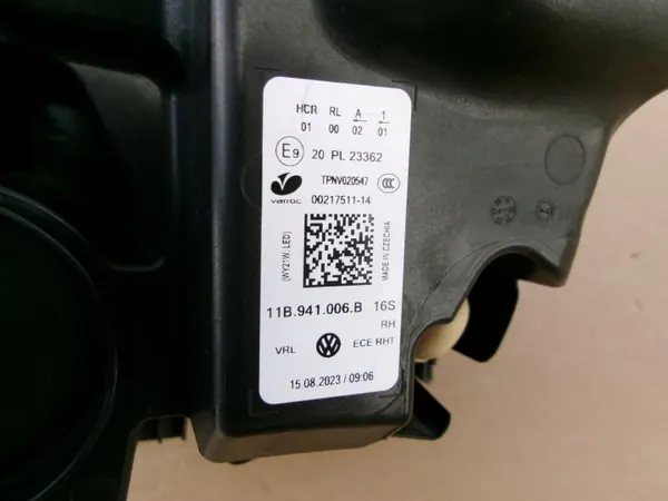 Faro derecho Full LED OEM 11B941006B VW ID4 21-24 image 9