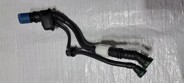 Réservoir AdBlue VW Golf 8 OEM 5Q0131965S - Occasion image 2