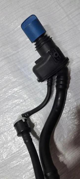 Réservoir AdBlue VW Golf 8 OEM 5Q0131965S - Occasion image 3