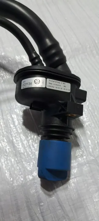 Réservoir AdBlue VW Golf 8 OEM 5Q0131965S - Occasion image 5
