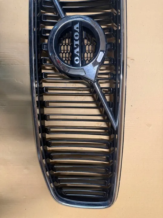 Volvo S90 V90 Grille OEM 070322 - Gebruikt origineel image 3