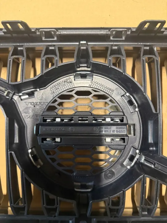 Volvo S90 V90 Grille OEM 070322 - Gebruikt origineel image 6