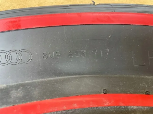 OEM 8W9853717 Kotflügelleiste Links Vorne Audi A4 B9 image 10