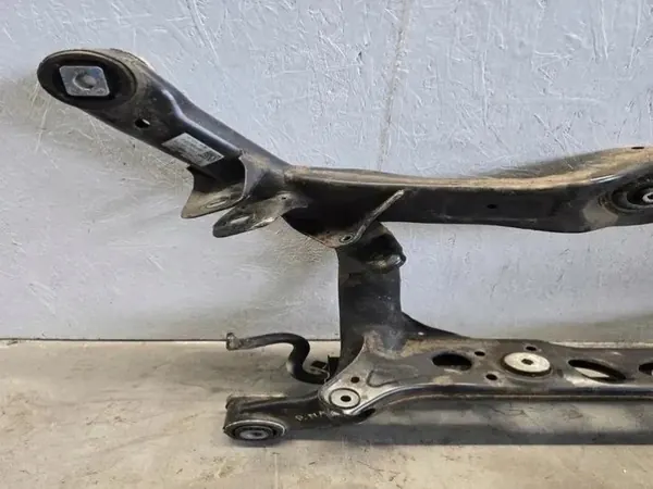 Cadre arrière Porsche Macan OEM 95B505235D image 3