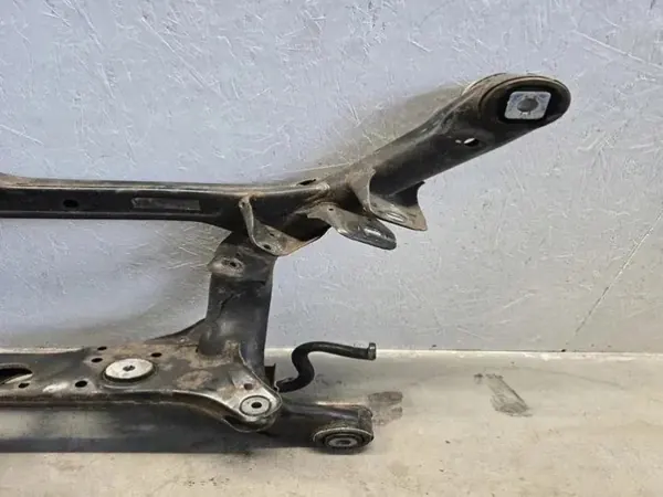 Cadre arrière Porsche Macan OEM 95B505235D image 5