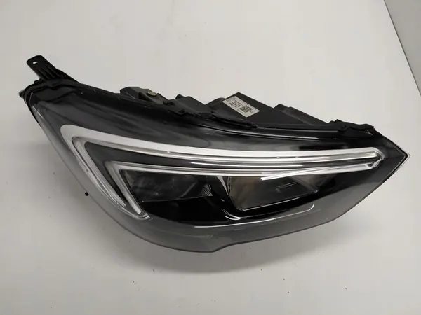 Oikea ajovalaisin Opel Crossland OEM 13467968 image 2