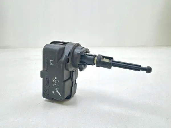 Koplamp afstelmotor OEM 89003871 Links voor image 2