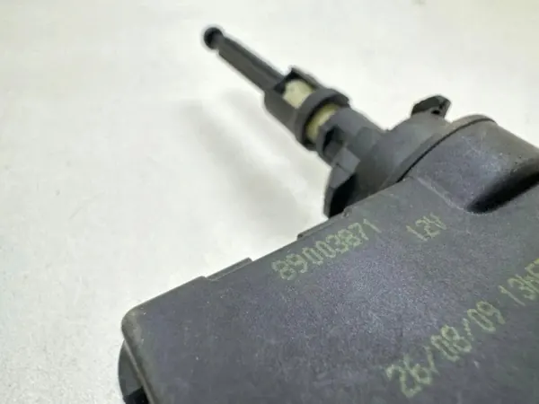Koplamp afstelmotor OEM 89003871 Links voor image 3