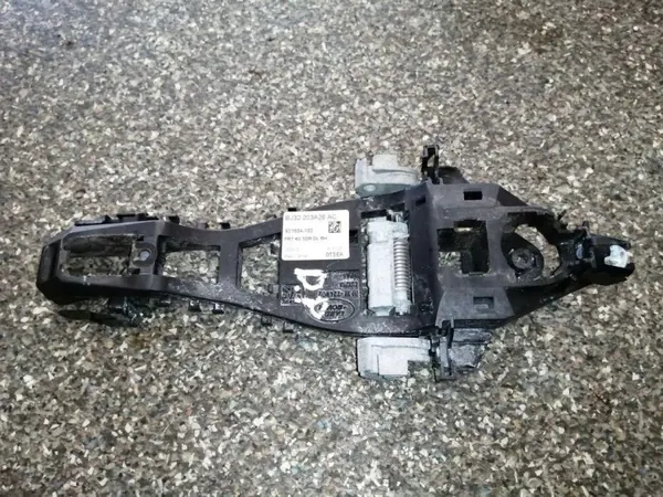 Türgriffrahmen vorne rechts OEM BJ32203A28AC image 2