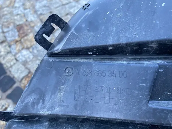 GRILLE DE PARASOL AVANT GAUCHE MERCEDES GLC AMG 253 OEM image 3