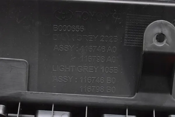 Guardaobjetos OEM mamAUTO-1053390- para Toyota Yaris Cross image 8
