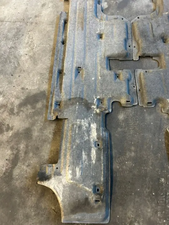 Chrysler 300C II alustasuojus OEM 68082649AI/68082648AI image 3