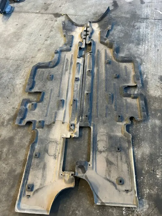 Chrysler 300C II alustasuojus OEM 68082649AI/68082648AI image 7