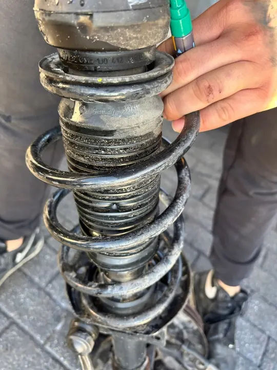 Ammortizzatore anteriore sinistro Volkswagen Polo V 1.6 TDI image 6