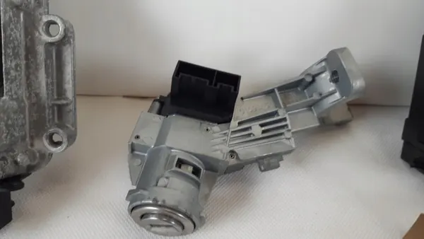 Fiat Tipo II 1.6 MTJ Computador BSI OEM 00519773460 image 3