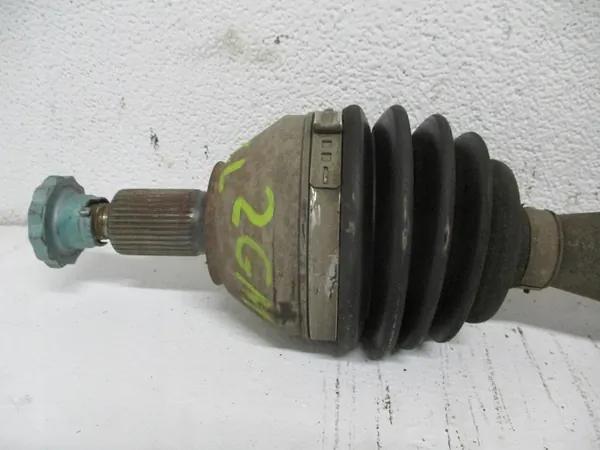 Höger framaxel VW 1.0i image 2