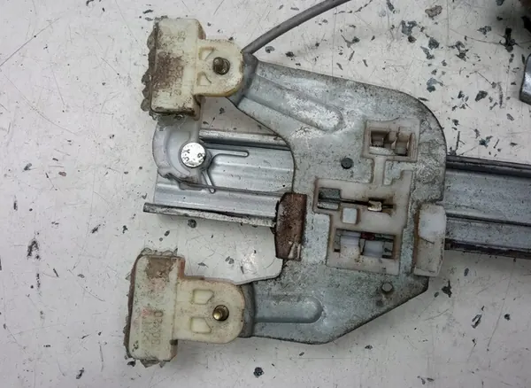 Elemento do mecanismo da janela traseira direita Nissan X-Trail image 3