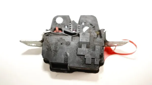 Serrure de hayon OEM 371117133 pour Mercedes W245 image 6