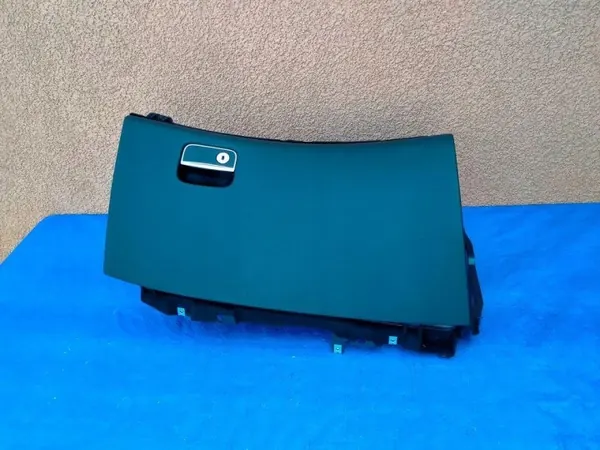 Mercedes-Benz S W222 2015 OEM A2226800091 Compartimentos image 2