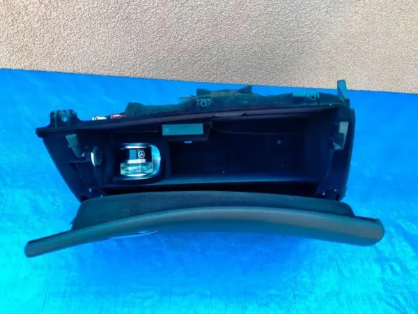Mercedes-Benz S W222 2015 OEM A2226800091 Compartimentos image 4