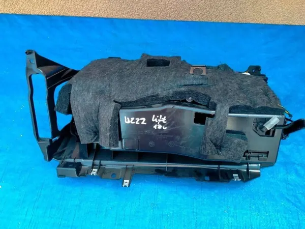 Mercedes-Benz S W222 2015 OEM A2226800091 Compartimentos image 5