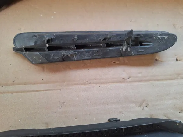 Rejilla de parachoques delantera derecha izquierda Opel Mokka A OEM image 2