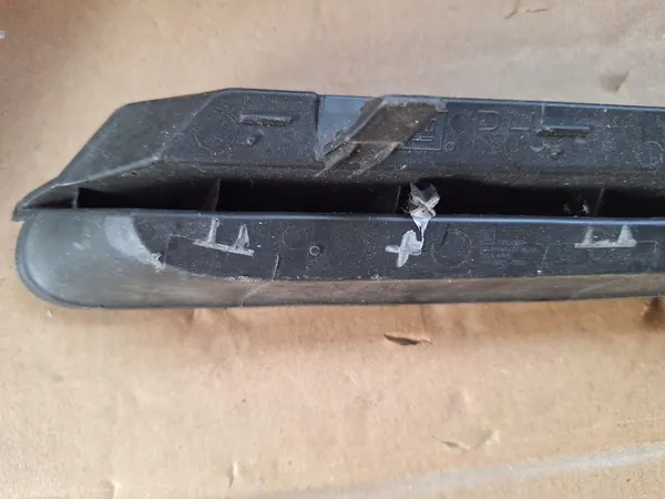 Rejilla de parachoques delantera derecha izquierda Opel Mokka A OEM image 5