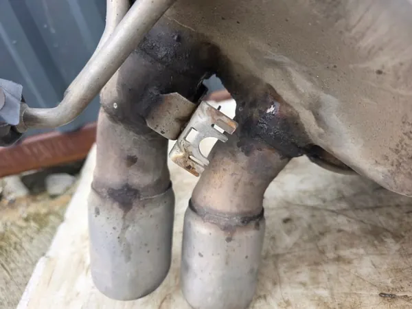 Pakoputken Vaimennin OEM 1K0120E/1K0119K Audi A3 8P image 10