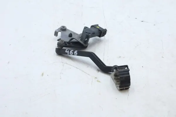 Sensor de Nível Farol BMW OEM 6895466 - Usado image 2