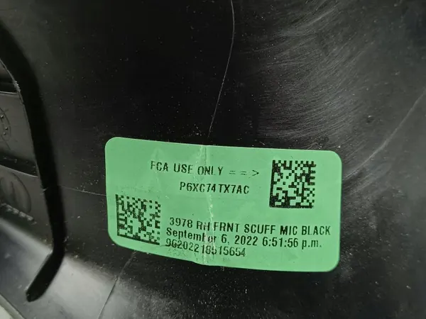 Jeep OEM P6XC74TX7AC etuoven kynnyssuojus image 7