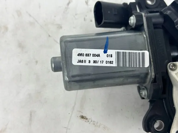Audi Q7 4M Deurstop OEM 4M0837004A - Rechts Voor image 8