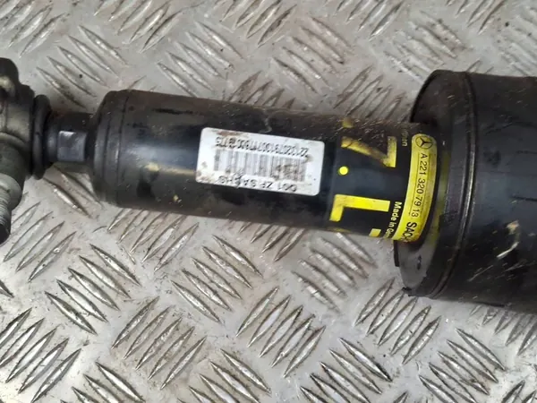 Framfjäder vänster Mercedes-Benz CL C216 A2213207913 image 8